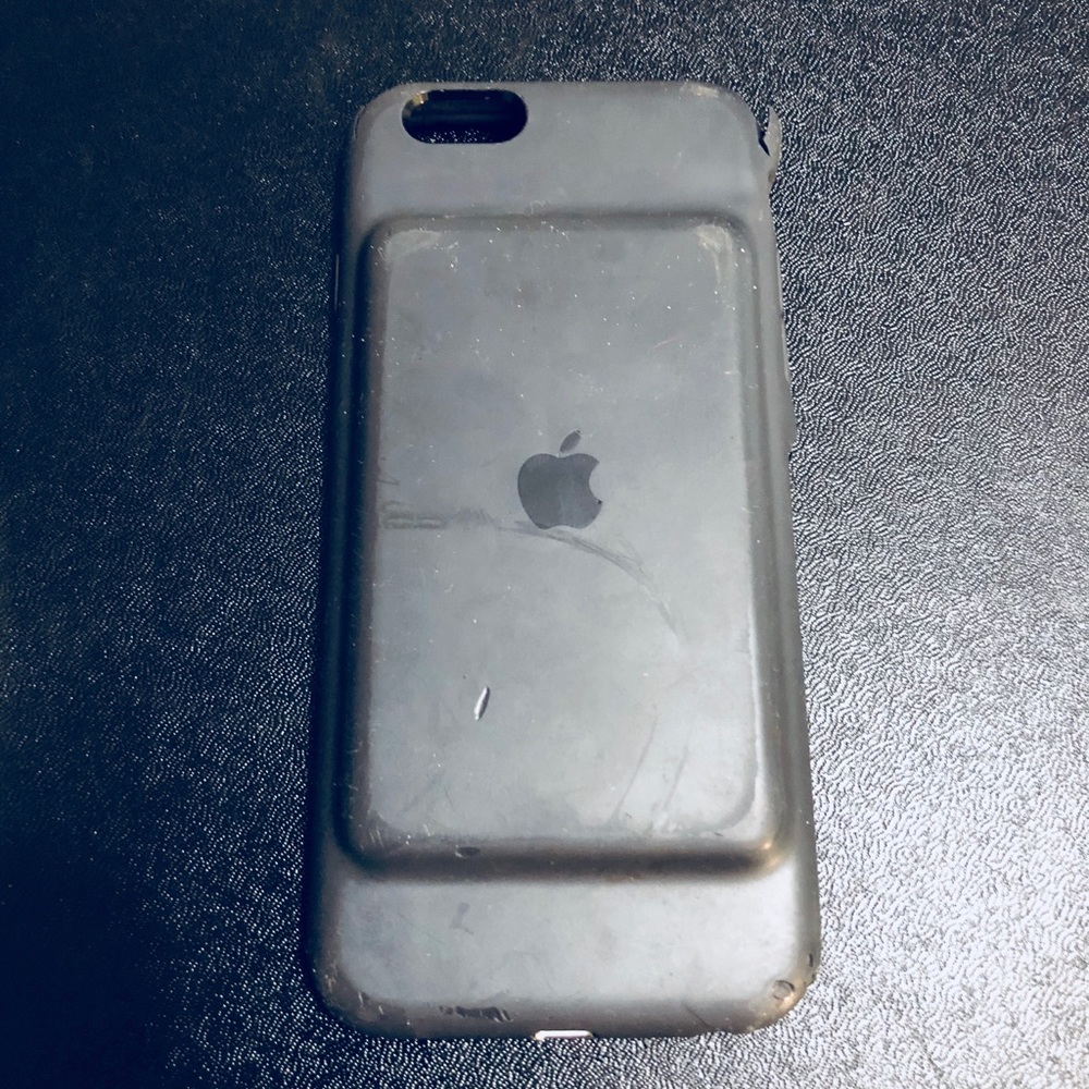 iPhone battery case